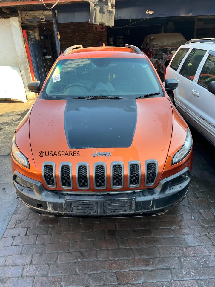 Jeep Cherokee 3.2 KL Trailhawk - Now Stripping For Spares - Private Seller Jeep Cherokee 3.2 KL Trailhawk - Now Stripping For Spares - Private Seller