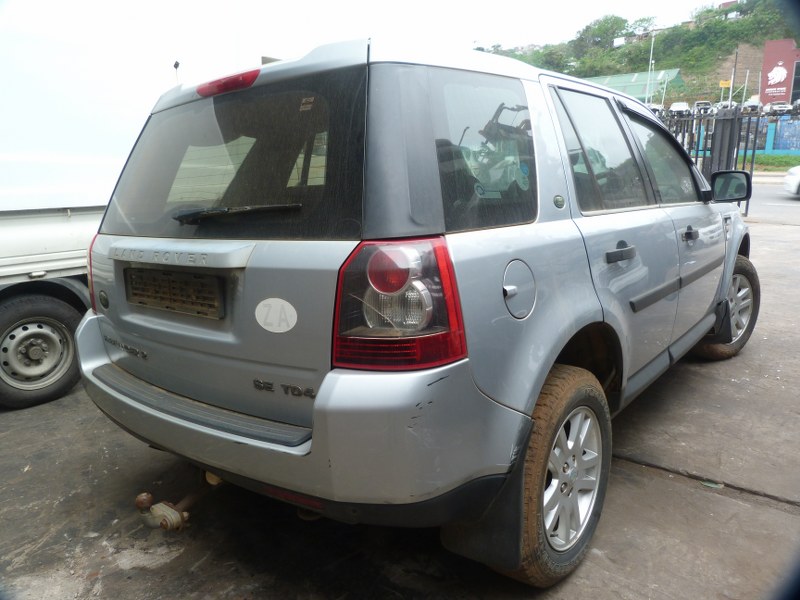 Land Rover Freelander 2 2.2 TD4 SE AT Silver - 2010 STRIPPING FOR SPARES - Private Seller Land Rover Freelander 2 2.2 TD4 SE AT Silver - 2010 STRIPPING FOR SPARES - Private Seller