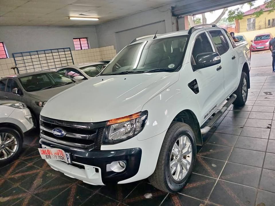 2014 Ford Ranger 3.2Wildtrack Automatic Double Cab white Color Leather Seat  Reverse Camera  PDC Sen