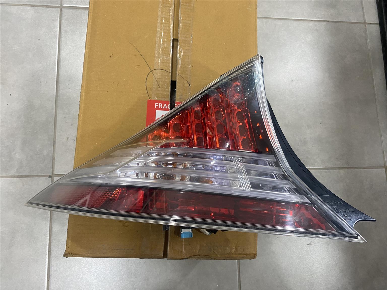 2013 HONDA CR-Z LED TAIL LIGHT LEFT SIDE FOR SALE. IN PRISTINE CONDITION - Private Seller