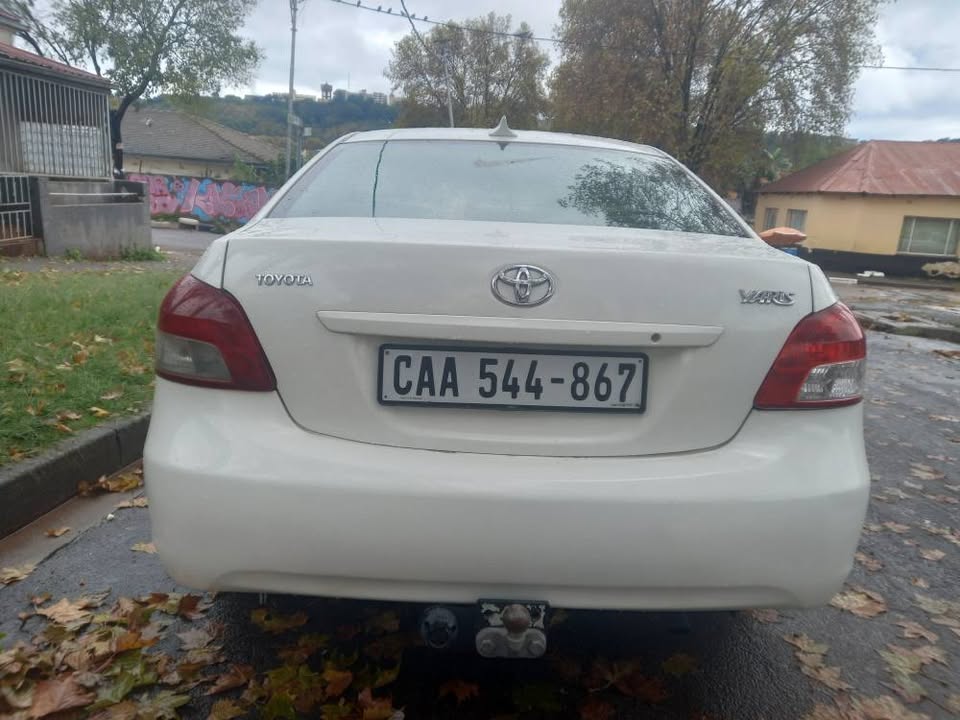 2007 Toyota Yaris Sedan T3 Petrol, Manual, White, 93000kms