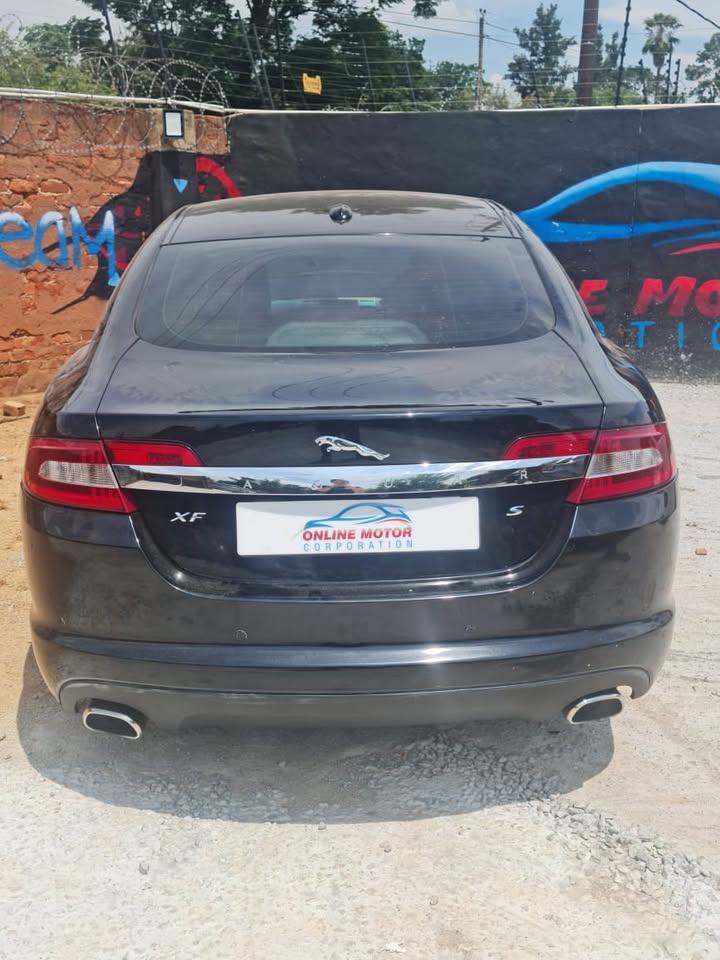 2011 JAGUAR XF 3.0DS STRIPPING AS SPARES