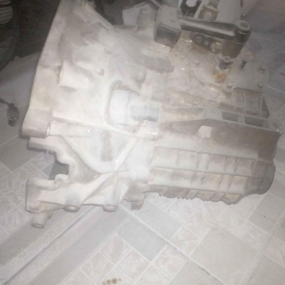 Ford focus maunal gear box 2.0 petrol - Private Seller