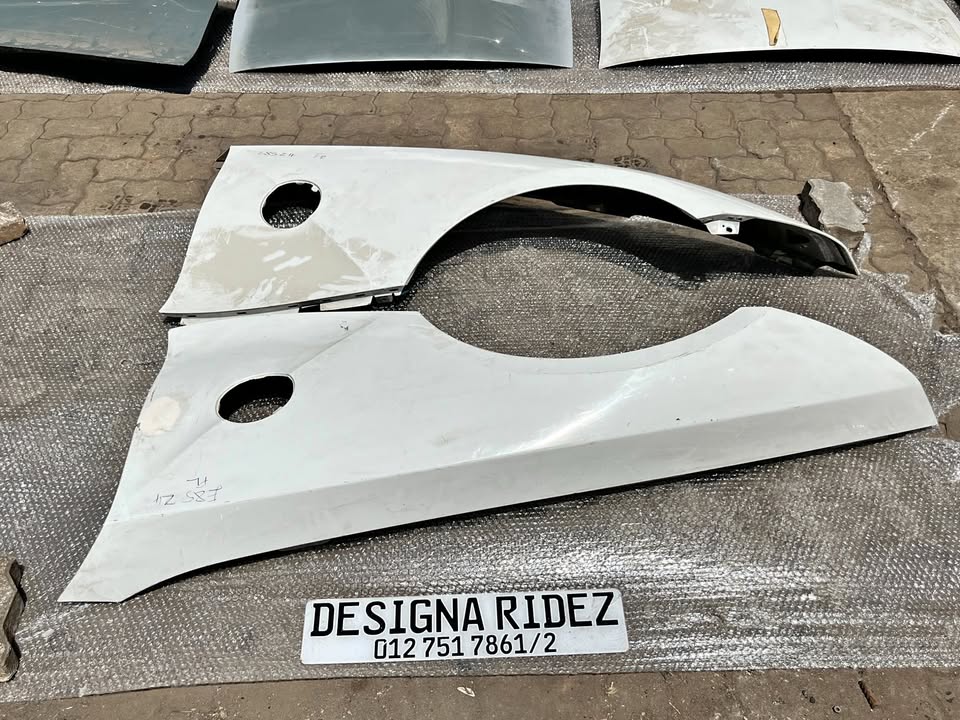 BMW E85 Z4 FRONT RIGHT & LEFT FENDERS AVAILABLE. - Private Seller BMW E85 Z4 FRONT RIGHT & LEFT FENDERS AVAILABLE. - Private Seller