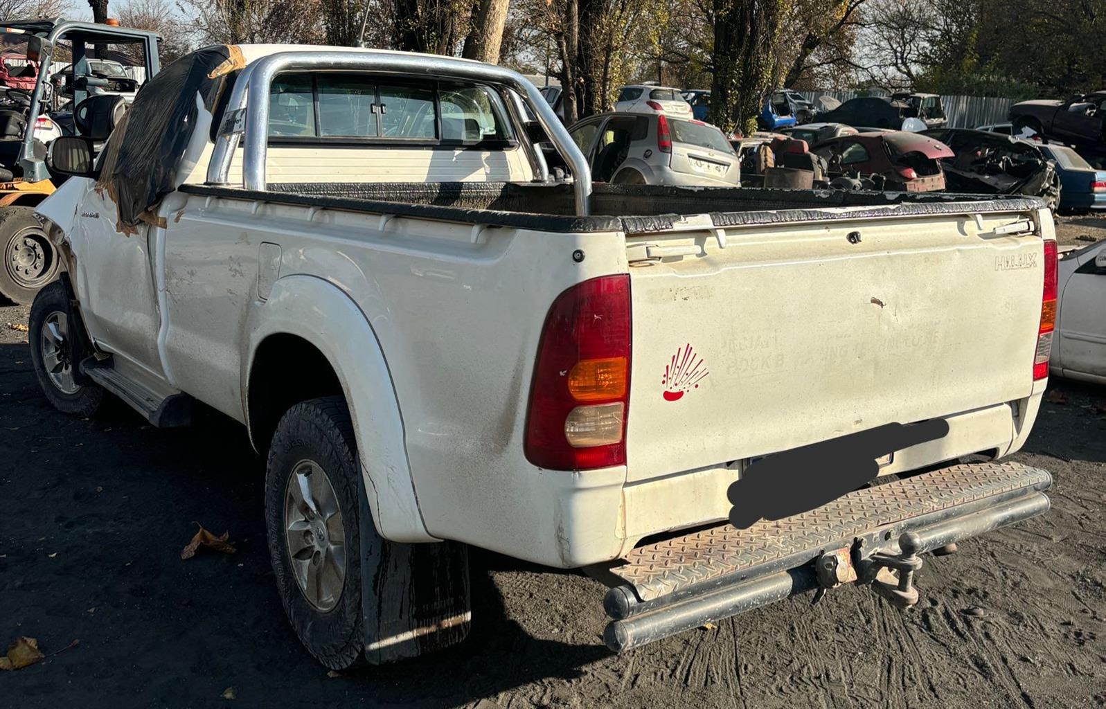 TOYOTA Hilux 3lt D4D 2010 #1KD - Private Seller TOYOTA Hilux 3lt D4D 2010 #1KD - Private Seller