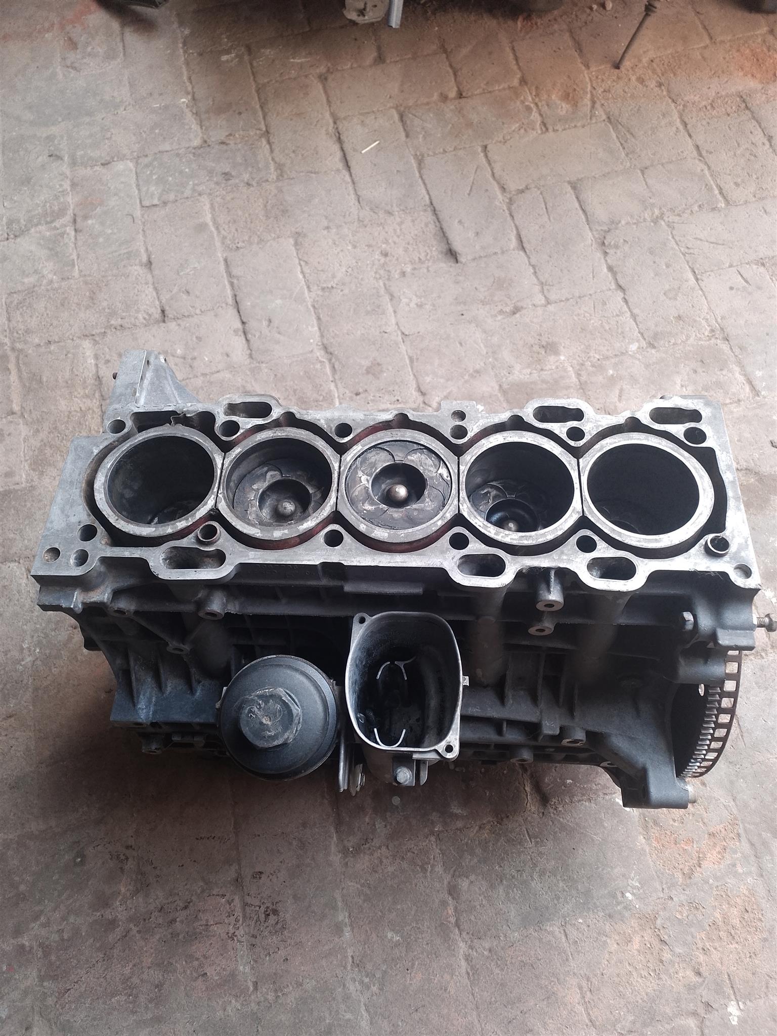 VOLVO  XC60, S60 2012 ENGINE BLOCK FOR SALE DELIVERY AVAILABLE - Private Seller