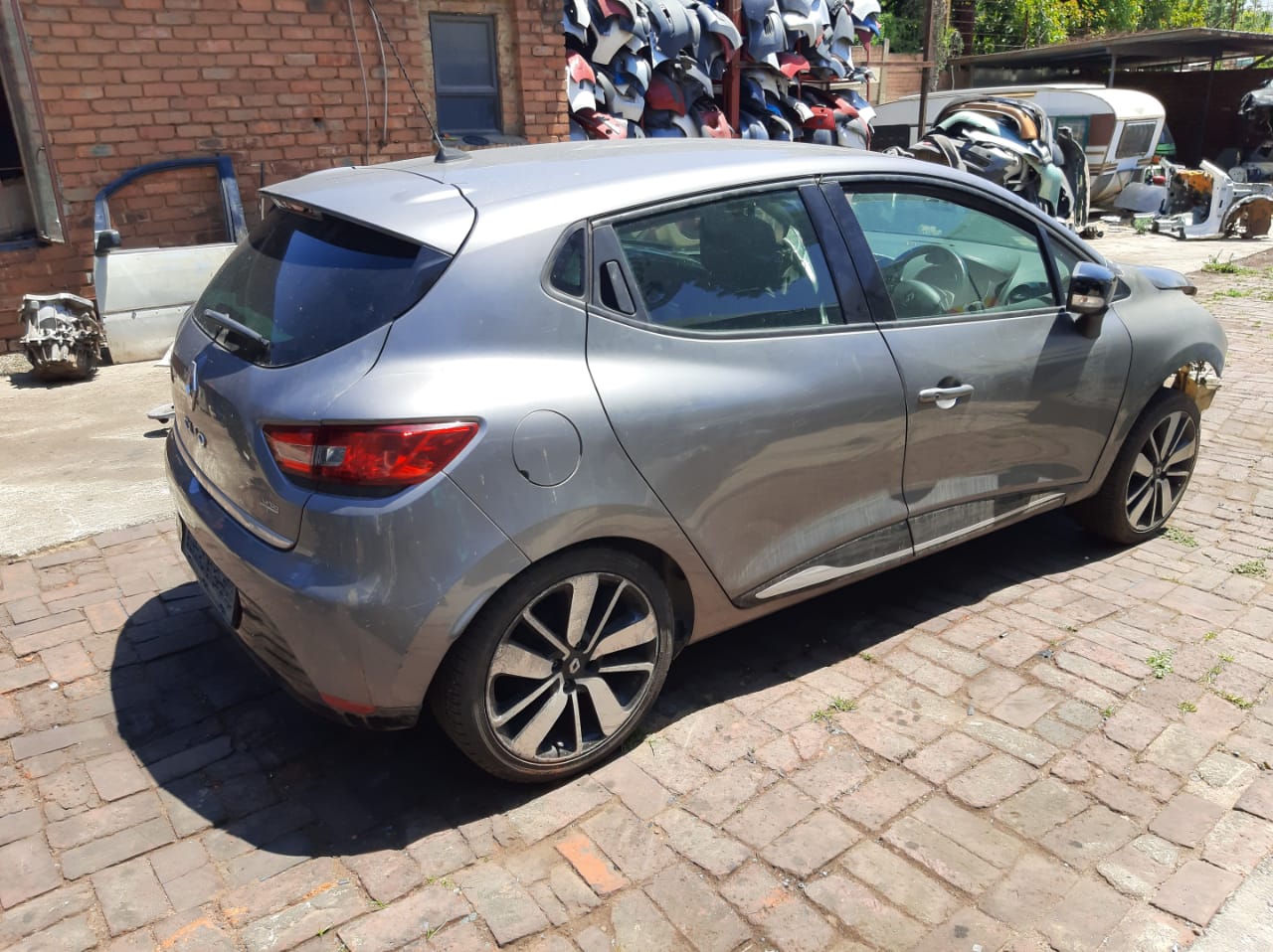 2013 Renault Clio 0.9 Turbo for Stripping - Private Seller 2013 Renault Clio 0.9 Turbo for Stripping - Private Seller