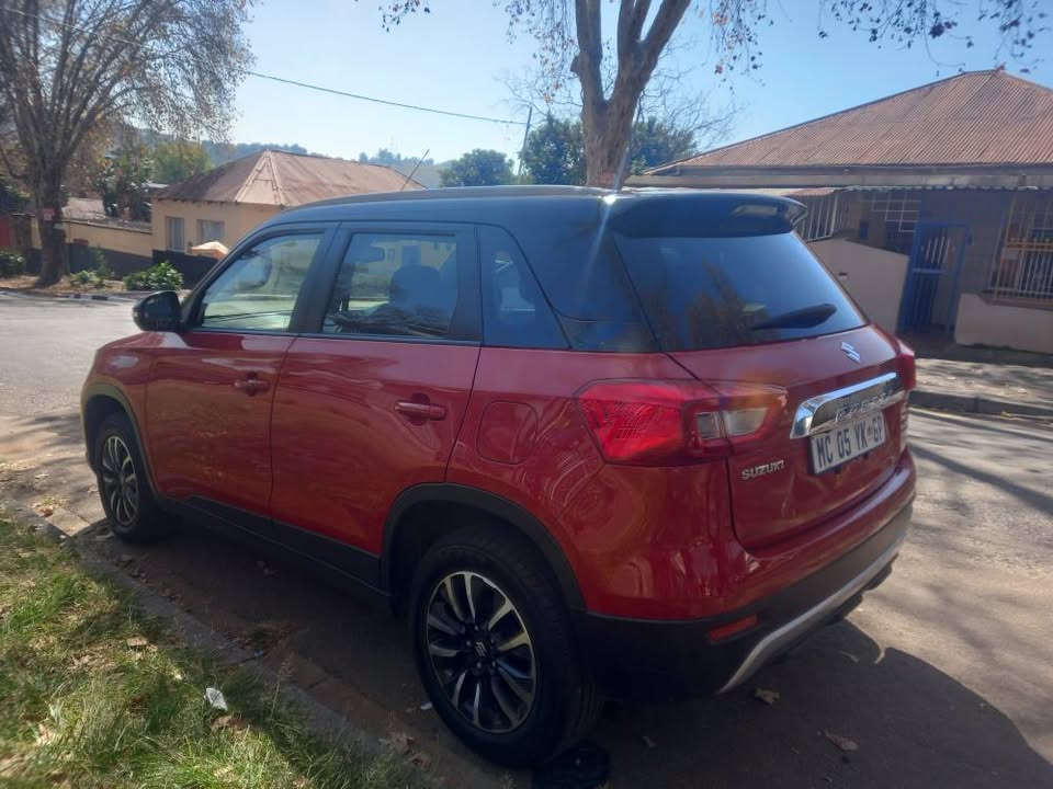 2022 Suzuki Vitara Breeze 1.5 Automatic, Maroon,  FSB. Reverse camera