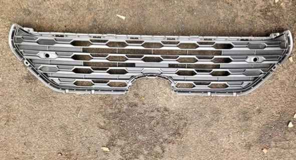 Toyota Rav-4 Front Grill. Call or DM . - Private Seller Toyota Rav-4 Front Grill. Call or DM . - Private Seller