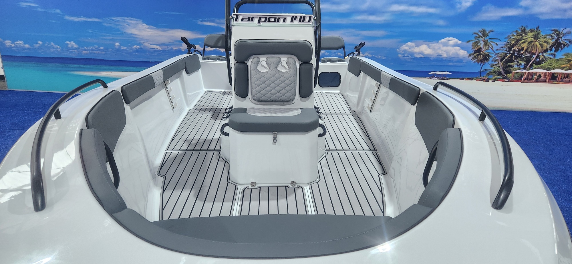 TARPON 190 ON TRAILER 2 X 100 HP SUZUKI 4 STROKES