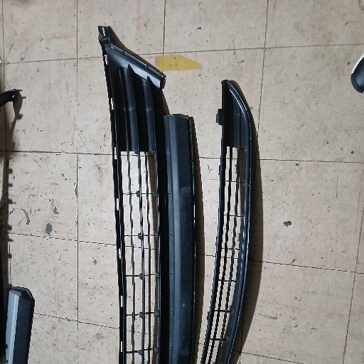 Toyota rav4 grill - Private Seller