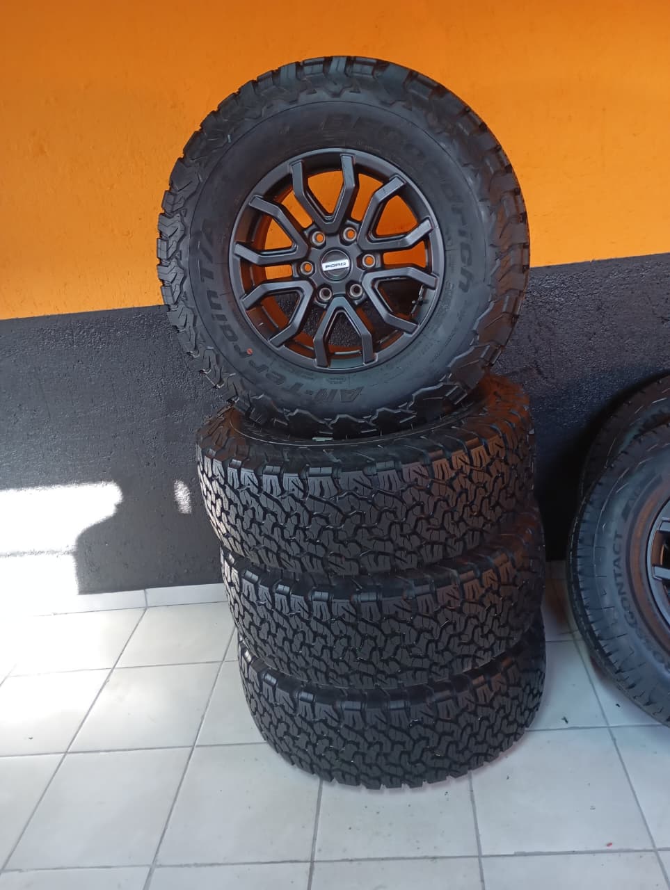 17" Original Ford Raptor rims with new tyres available - Private Seller