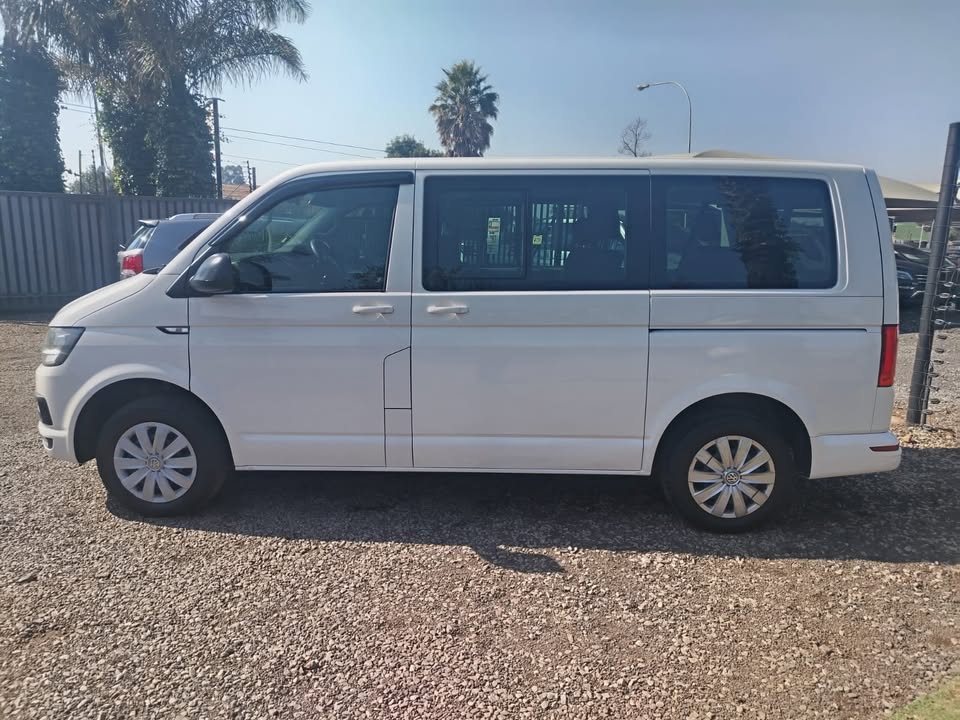 2017 Volkswagen Kombi T6 2.0 TDi Trendline 8-seater