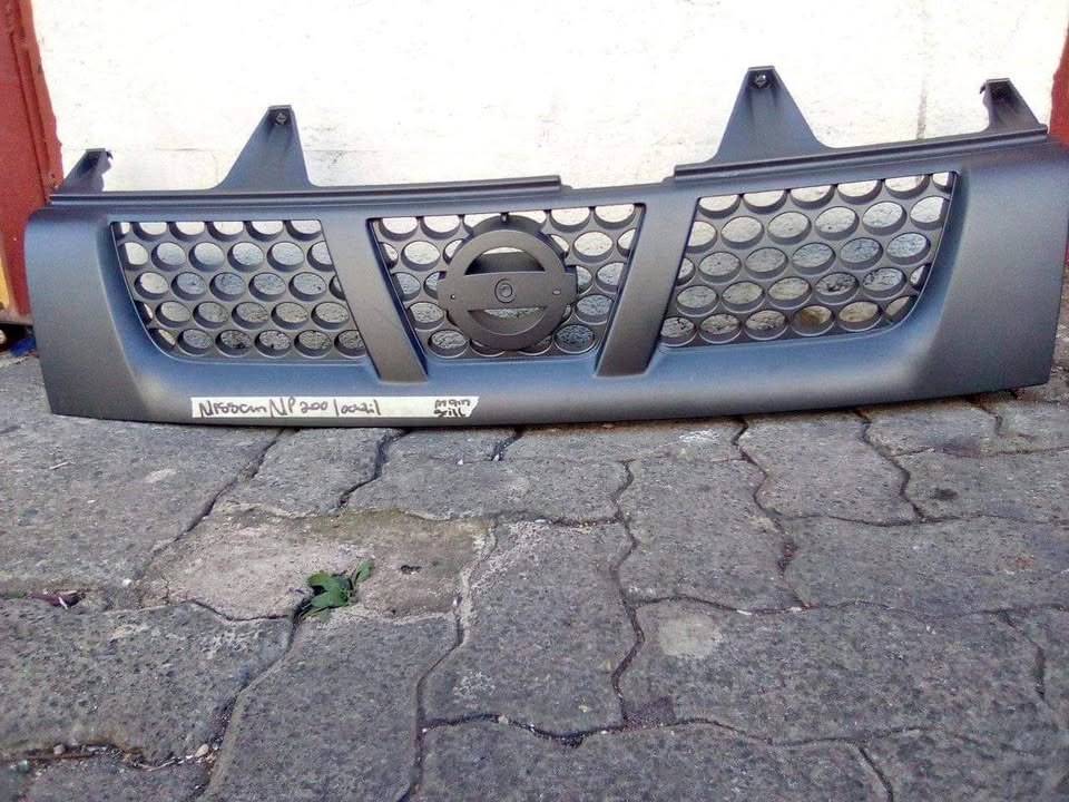 Nissan NP 300 main grill for sale - Private Seller Nissan NP 300 main grill for sale - Private Seller