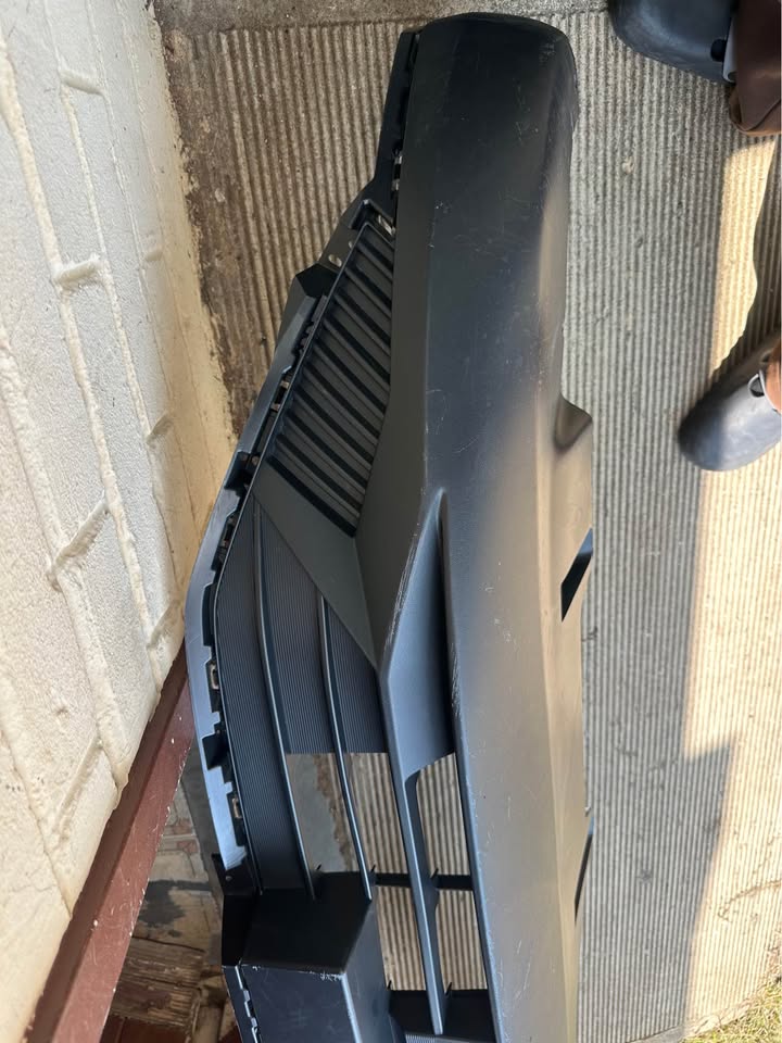 Chery omoda lower bumper grille - Private Seller Chery omoda lower bumper grille - Private Seller