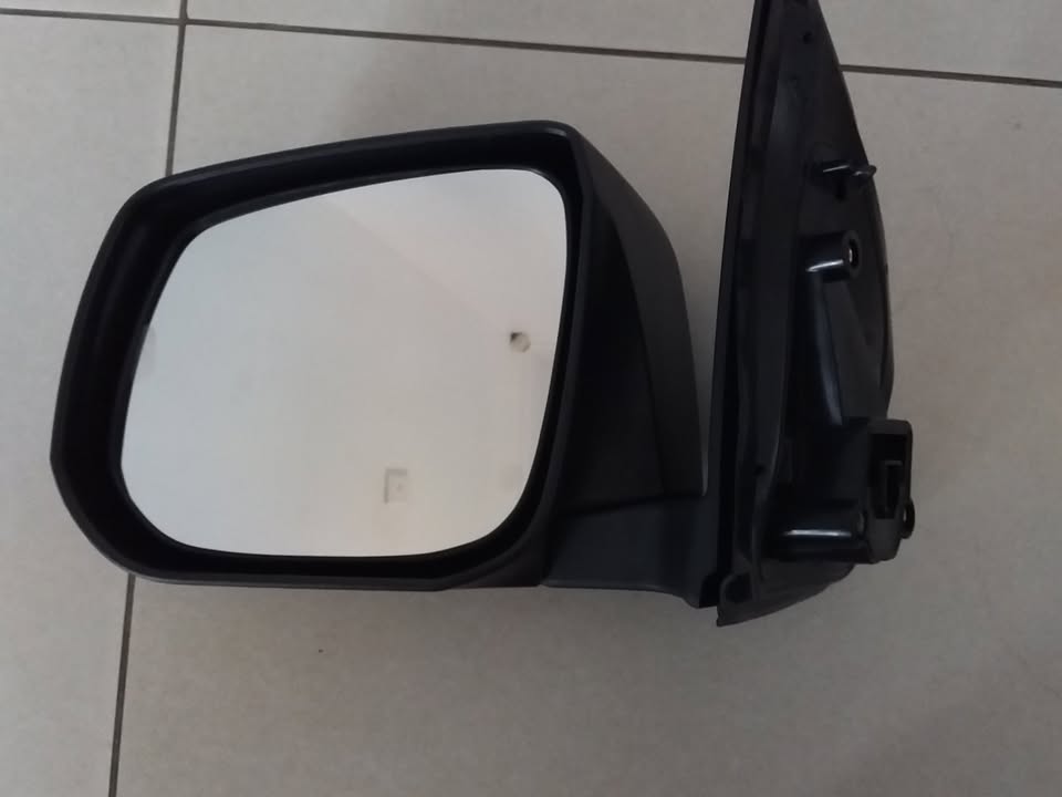 ISUZU 2012/19 BRAND NEW MANUAL DOOR MIRROR FOR SALE