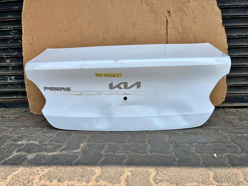 Kia Pegas Tailgate - Private Seller Kia Pegas Tailgate - Private Seller