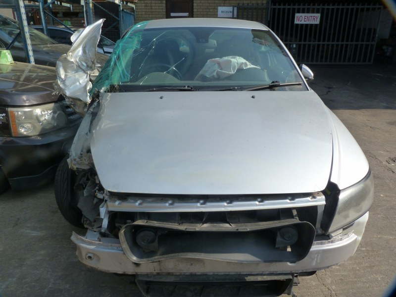 Volvo S40 2.4 Petrol Manual B420453 Silver - 2004 STRIPPING FOR SPARES - Private Seller Volvo S40 2.4 Petrol Manual B420453 Silver - 2004 STRIPPING FOR SPARES - Private Seller