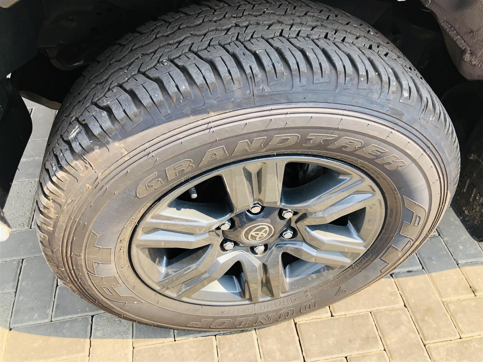 Used 2023 Toyota Hilux 2.4GD-6 double cab 4x4 Raider auto - Private Seller Used 2023 Toyota Hilux 2.4GD-6 double cab 4x4 Raider auto - Private Seller