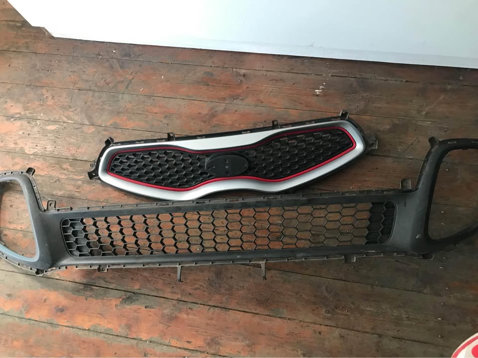 Kia picanto front grill available for sale - Private Seller