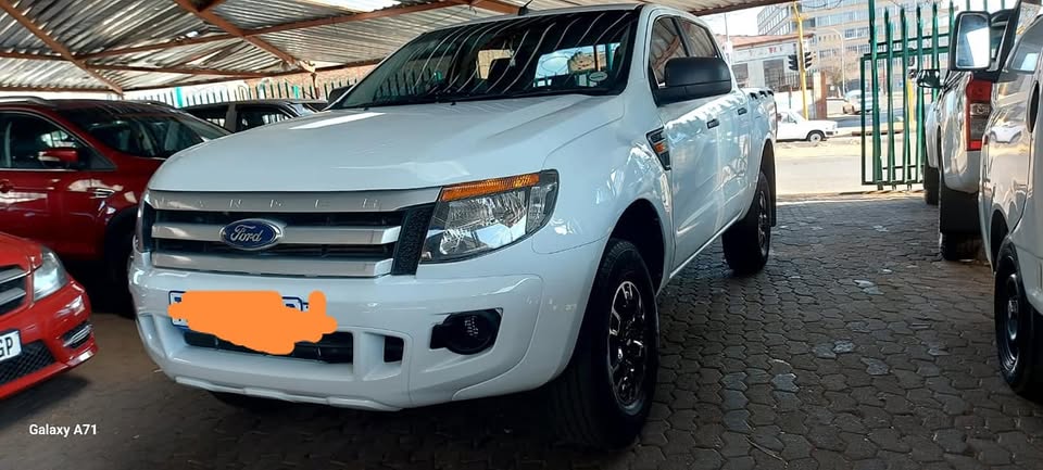Ford Ranger 2.2 6speed Double Cab 4x2 Manual Diesel 2016 White Service History