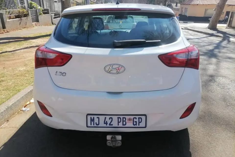 2015 HYUNDAI I30 MANUAL TRANSMISSION 1.6 IN EXCELLENT CONDITION