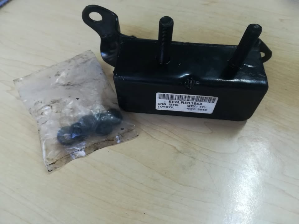 TOYOTA ENGINE MOUTING 88-96 - Private Seller TOYOTA ENGINE MOUTING 88-96 - Private Seller