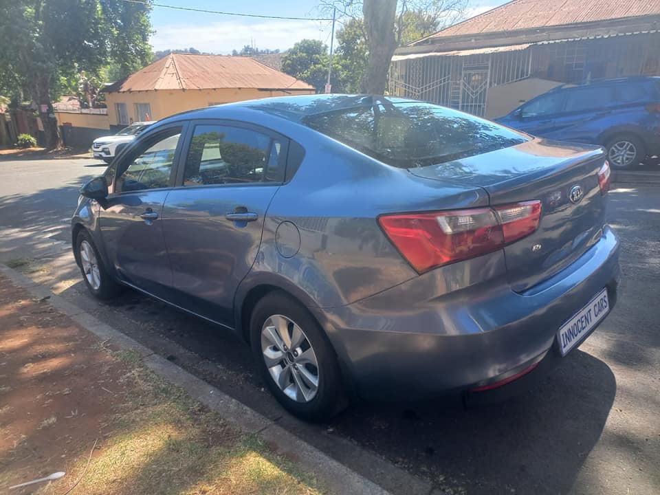 2017 KIA RIO SEDAN 1.4 PETROL, GREY COLOR, MILEAGE