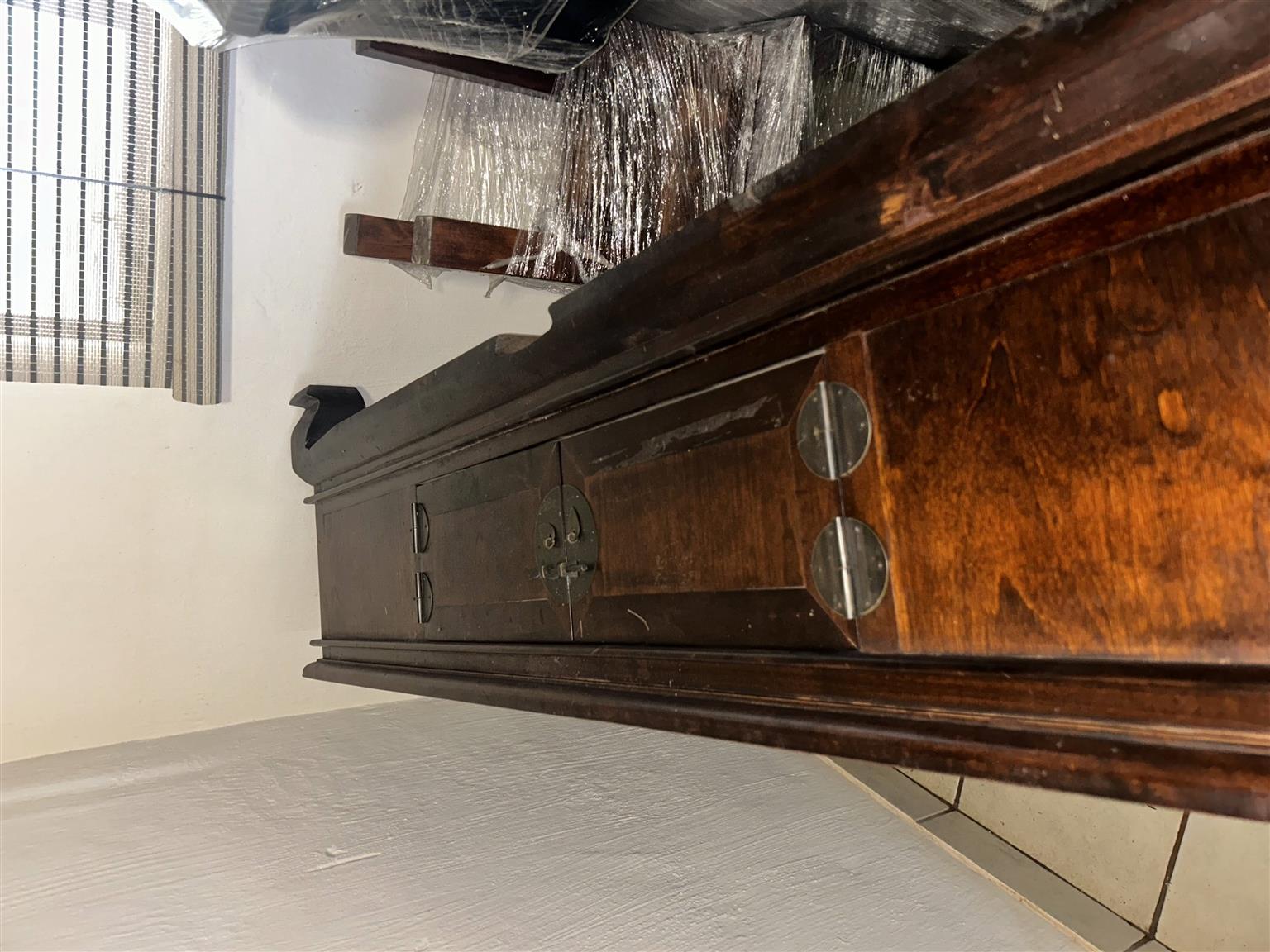 Wetherlyz Coffee Table for sale