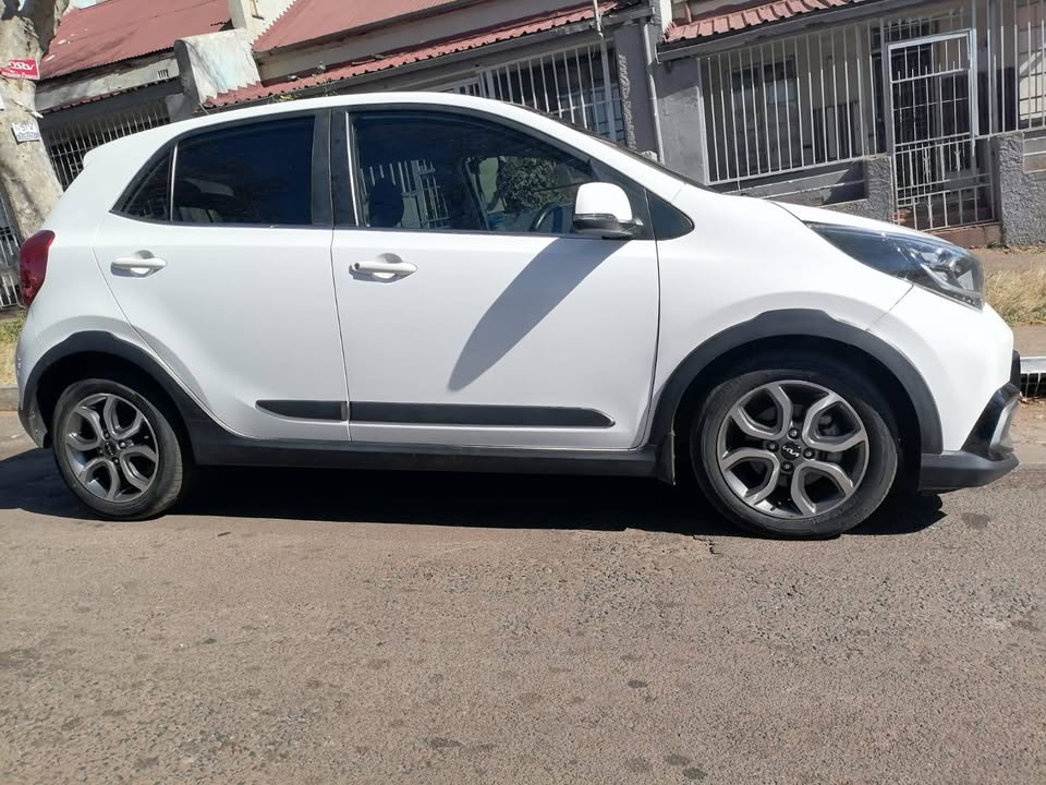 2021 KIA PICANTO 1.2 AUTOMATIC X LINE AUTOMATIC WITH FULL SERVICE HISTORY