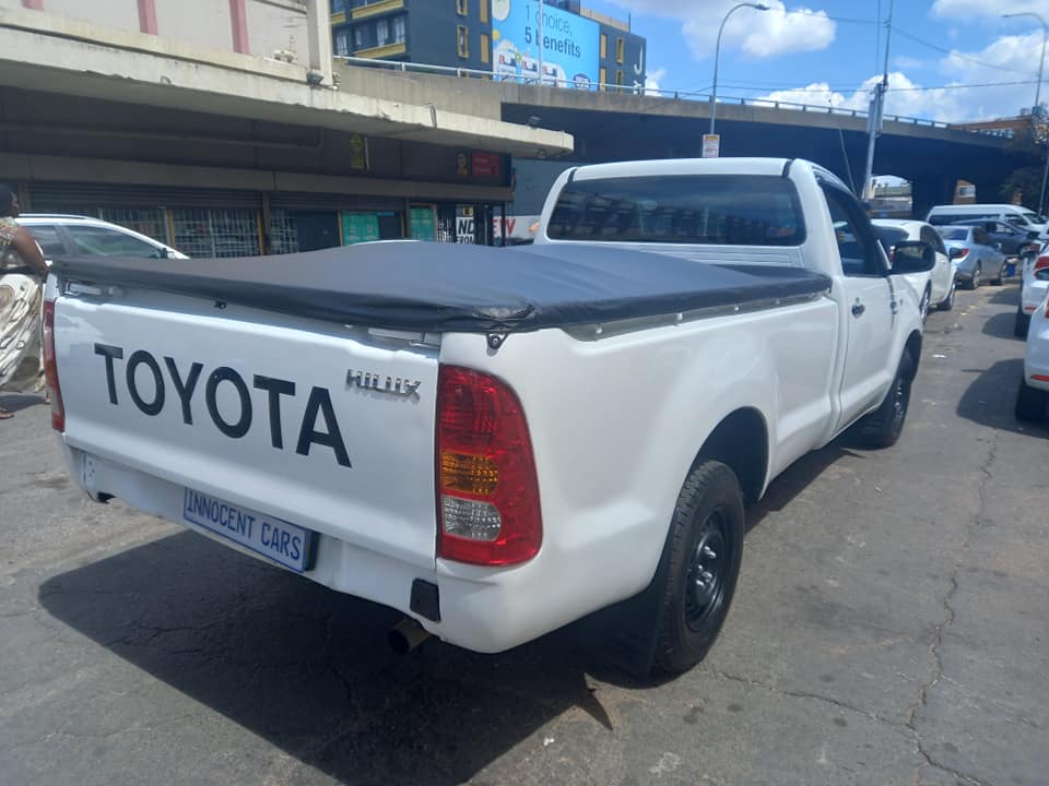 2007 TOYOTA HILUX 2.5 DIESEL, SINGLE CAB, WHITE COLOUR, 105000KM
