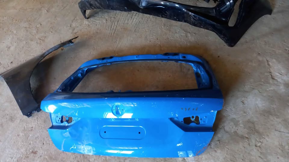 Bmw f40 bootlid new 1 series - Private Seller Bmw f40 bootlid new 1 series - Private Seller