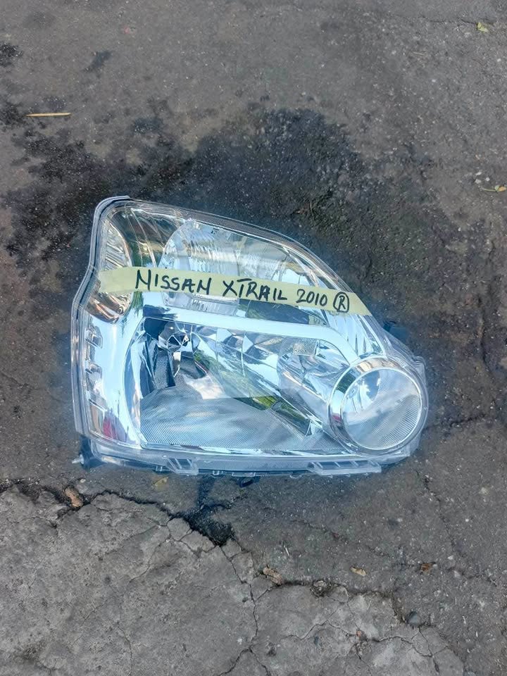 Nissan X-Trail headlight - Private Seller Nissan X-Trail headlight - Private Seller