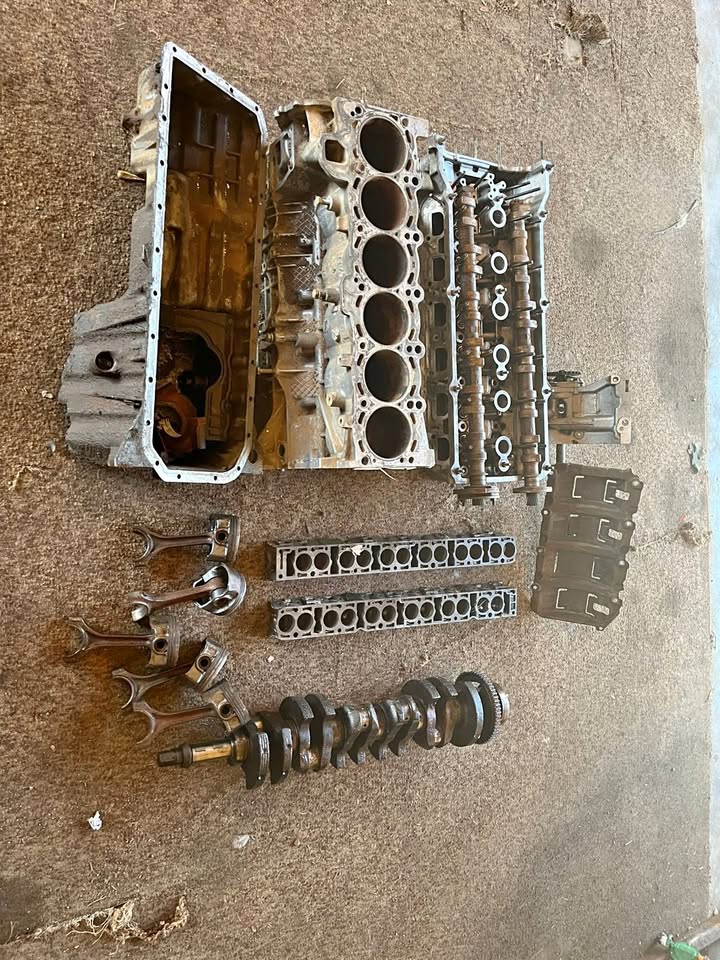 BMW E46 325i Engine for sale bargain - Private Seller BMW E46 325i Engine for sale bargain - Private Seller