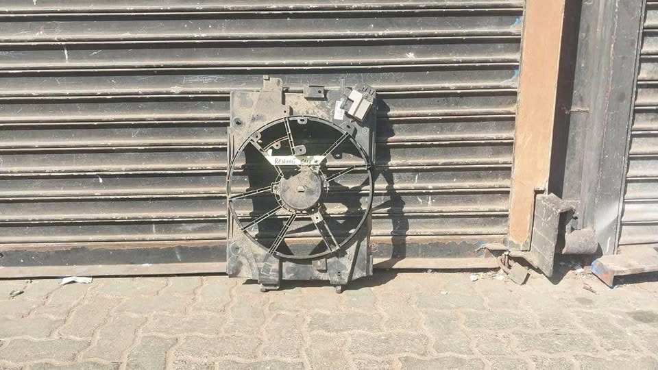 Renault Clio 4 fan shroud housing - Private Seller Renault Clio 4 fan shroud housing - Private Seller