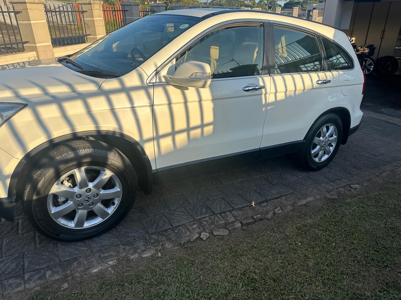 Clean Honda CRV Automatic