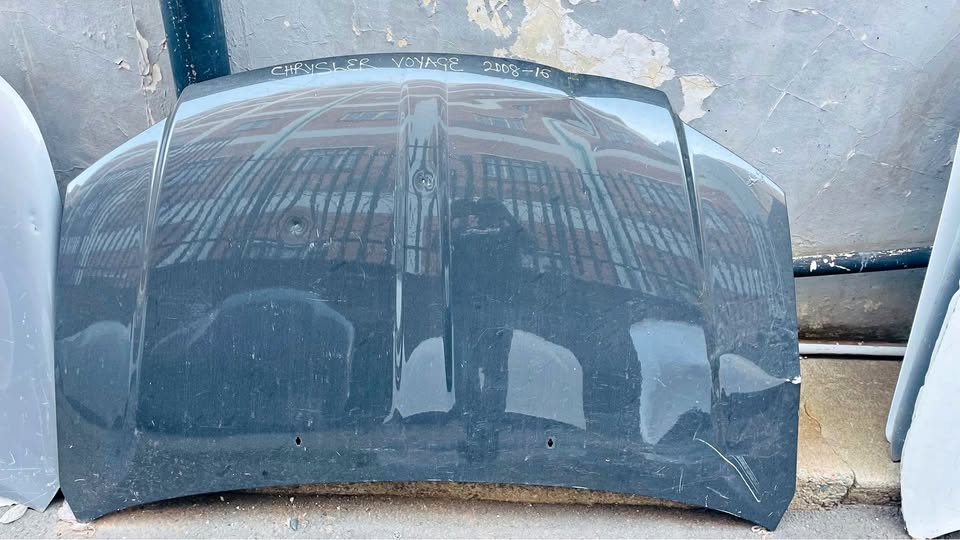 Chrysler Voyager bonnet 2008/16 - Private Seller Chrysler Voyager bonnet 2008/16 - Private Seller