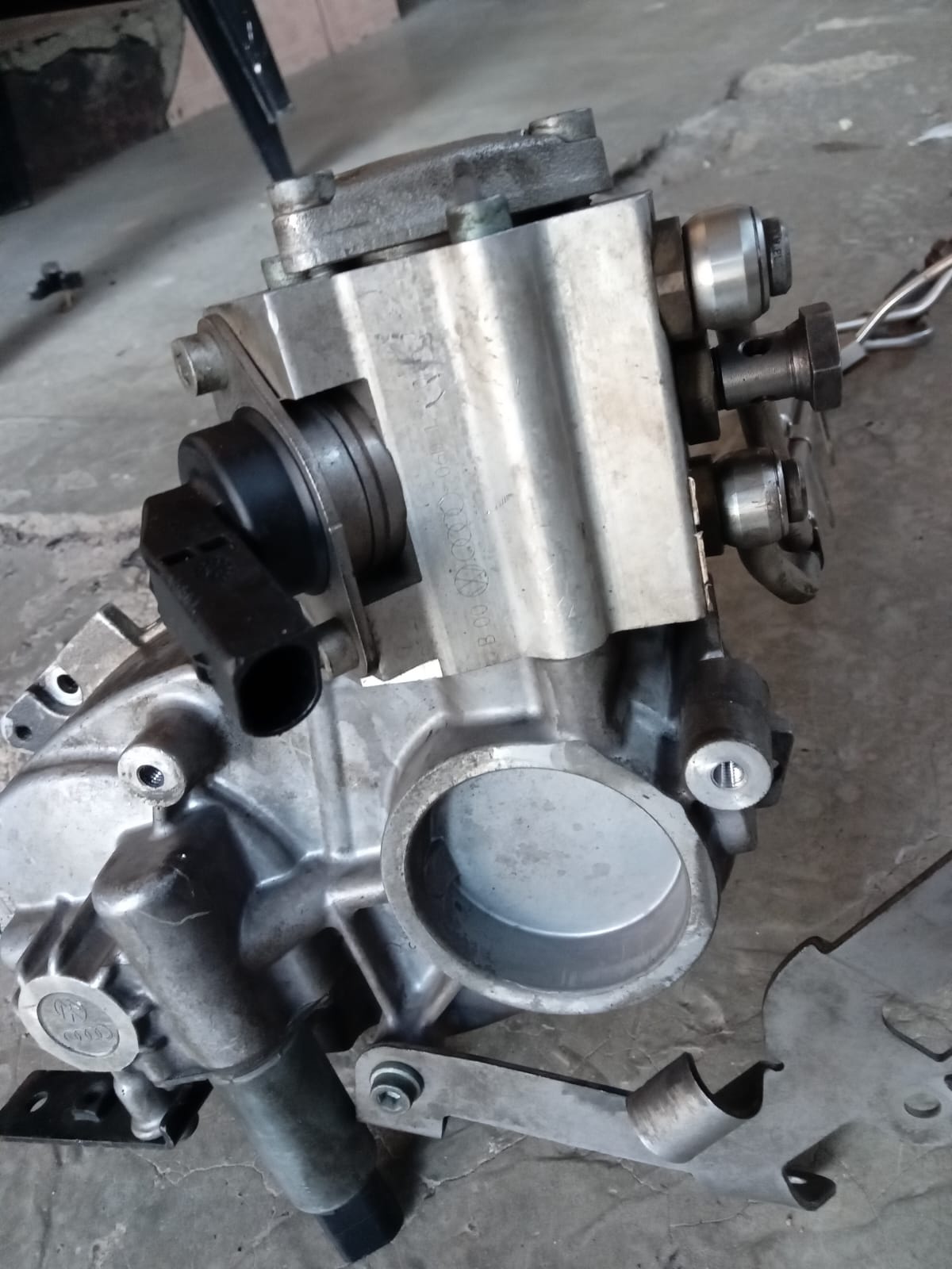 VW Golf 5 2.0 Fsi & Audi A3 2.0 Fsi High Pressure Fuel Pump - Private Seller VW Golf 5 2.0 Fsi & Audi A3 2.0 Fsi High Pressure Fuel Pump - Private Seller
