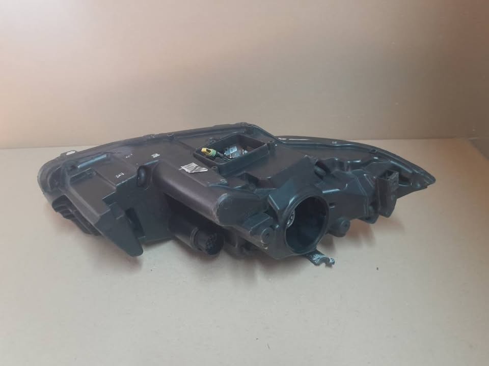 2014-2016 JAGUAR XF LEFT SIDE HEADLIGHT FOR SALE