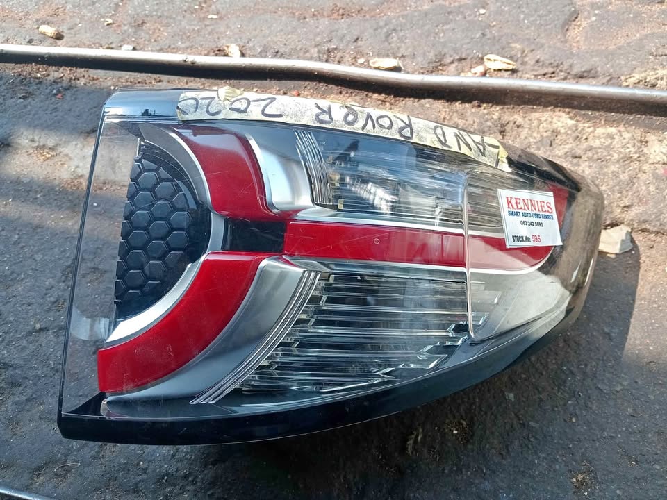 Land rover rear light right side 2020 - Private Seller Land rover rear light right side 2020 - Private Seller