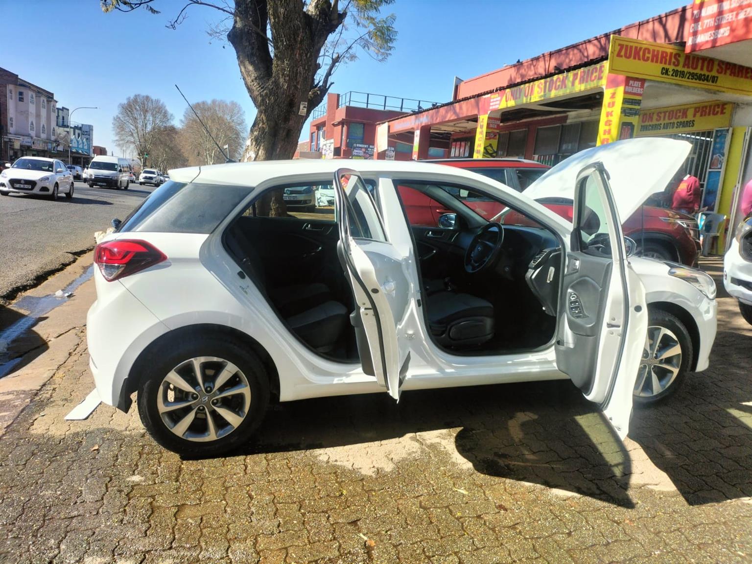 2016 HYUNDAI I20 1.4 FLUD HATCHBACK MANUAL