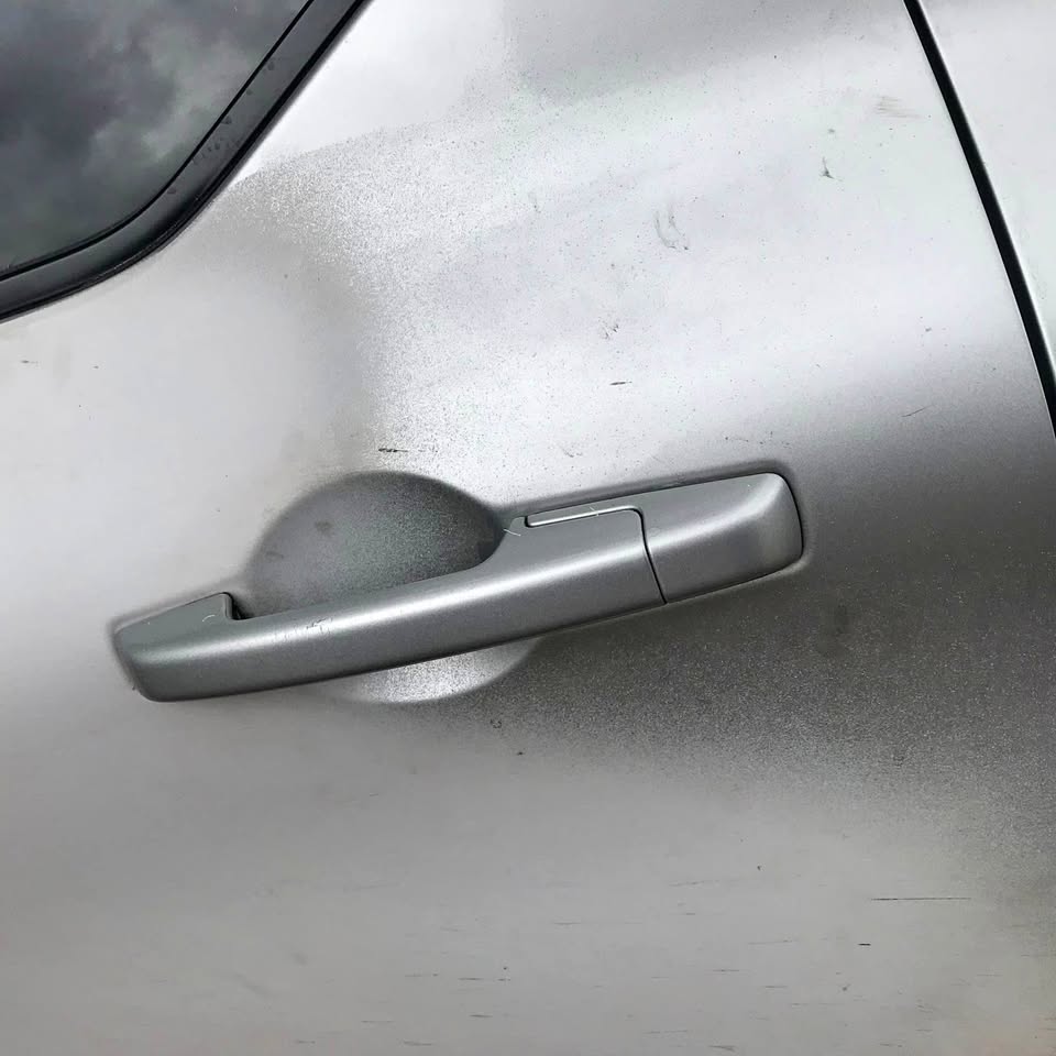 RENAULT TRIBER 2022 LEFT AND RIGHT DOOR HANDLES FOR SALE - Private Seller RENAULT TRIBER 2022 LEFT AND RIGHT DOOR HANDLES FOR SALE - Private Seller