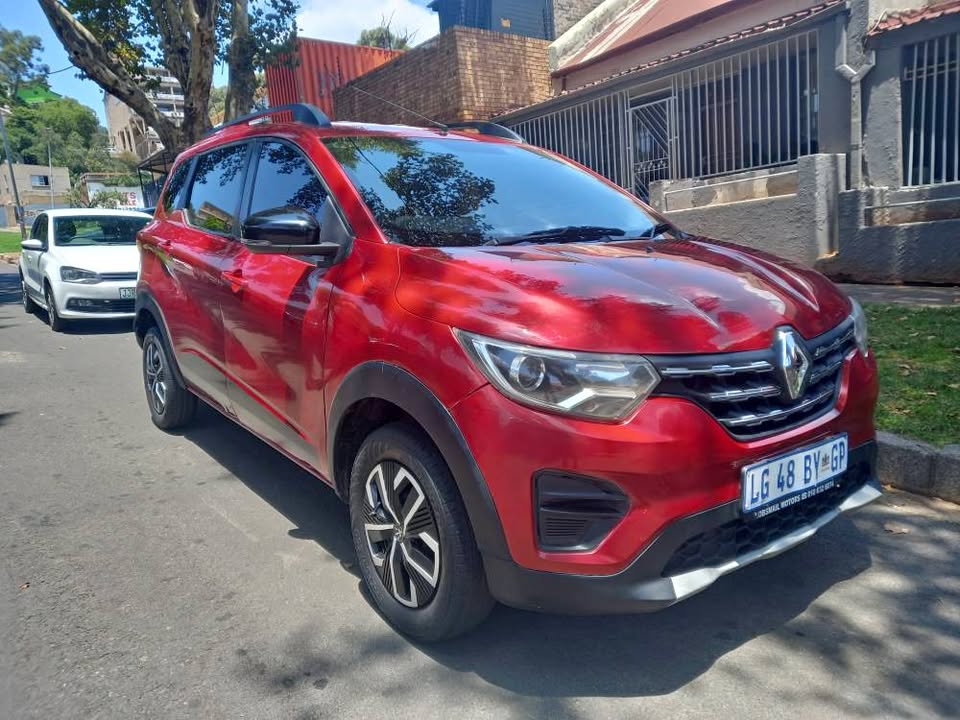 2022 Renault Triber 1.0 Manual Petrol, Red, 97000kms 2022 Renault Triber 1.0 Manual Petrol, Red, 97000kms