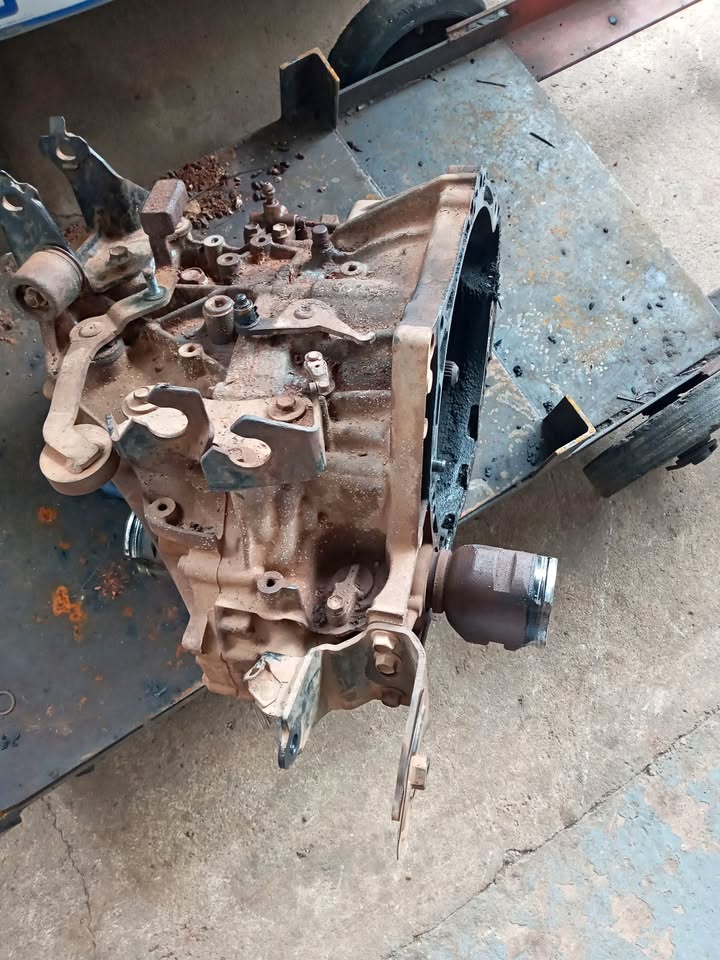 TOYOTA QUEST 1NR MANUAL GEARBOX FOR SALE - Private Seller TOYOTA QUEST 1NR MANUAL GEARBOX FOR SALE - Private Seller