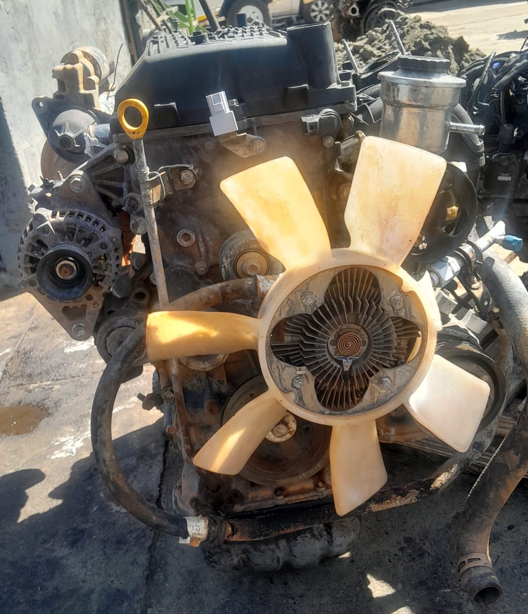 TOYOTA HILUX 2TR COMPLETE ENGINE - Private Seller