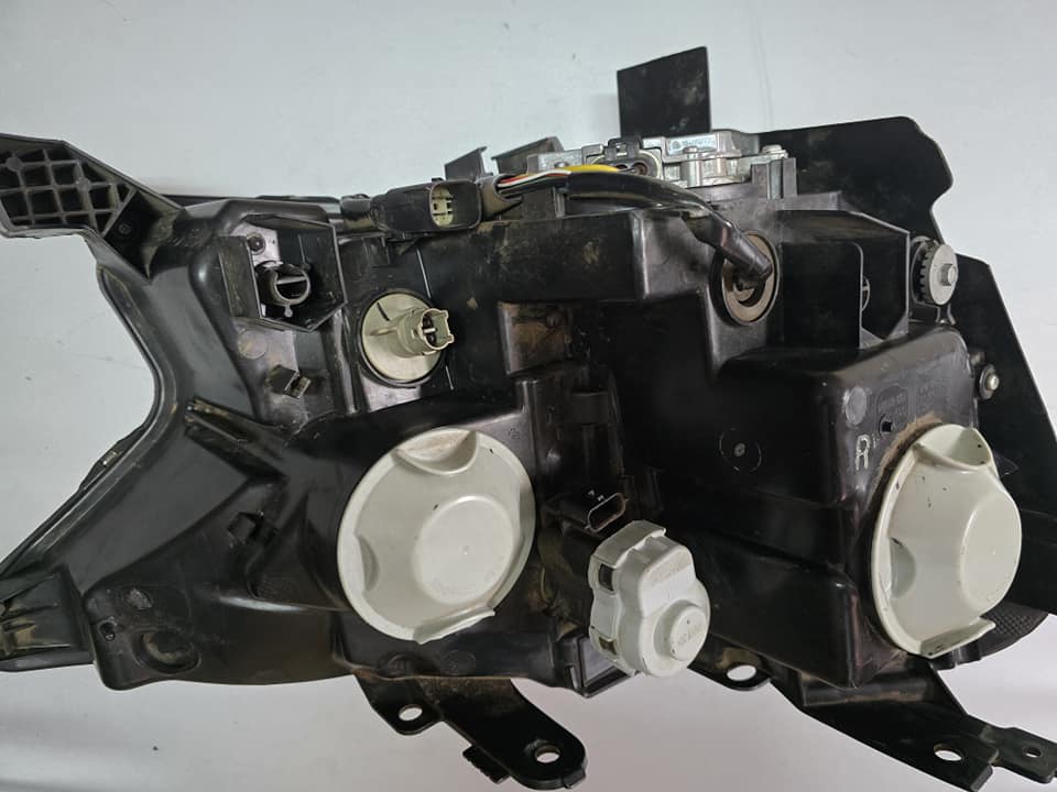 Ford Everest/Ranger T6-T7 Left Headlight For Sale - Private Seller