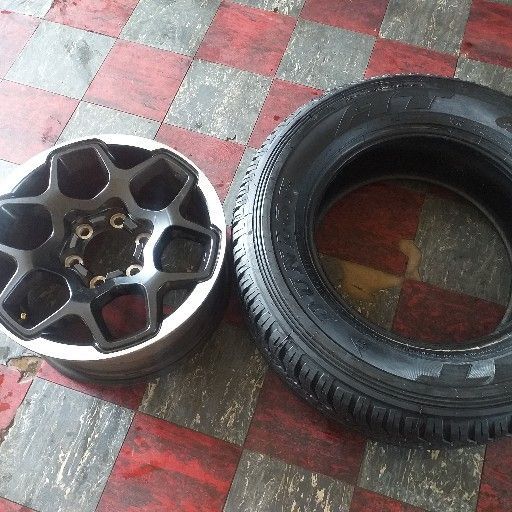 Toyota rim for spare wheel - R4,000