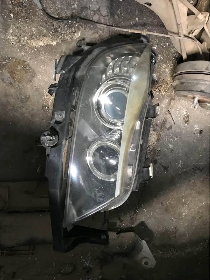 RHS BMW e90 headlight for sale - Private Seller RHS BMW e90 headlight for sale - Private Seller