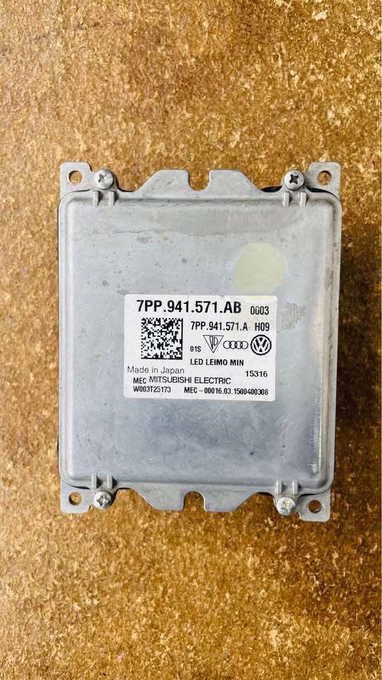 Mazda CX30 headlight module - Private Seller