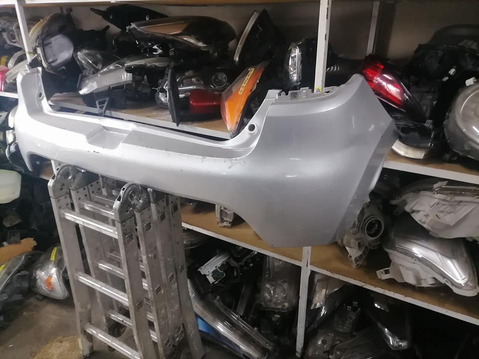 Renault Clio 4 light grey rear bumper DM or contact number in the description for assistance. - Private Seller Renault Clio 4 light grey rear bumper DM or contact number in the description for assistance. - Private Seller